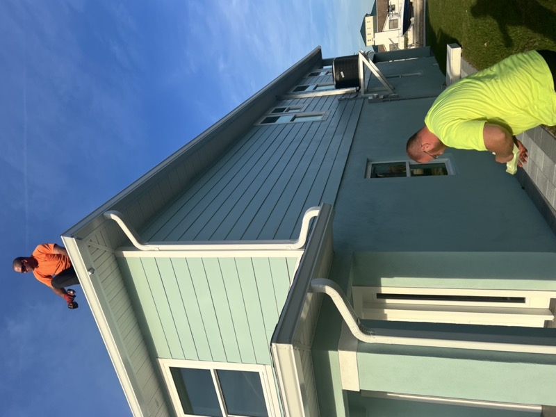 Licensed gutter contractor Lakeland FL